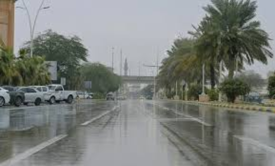 تستمر حتى 11 مساء.. أمطار متوسطة إلى غزيرة على جازان تُصاحبها رياح شديدة السرعة