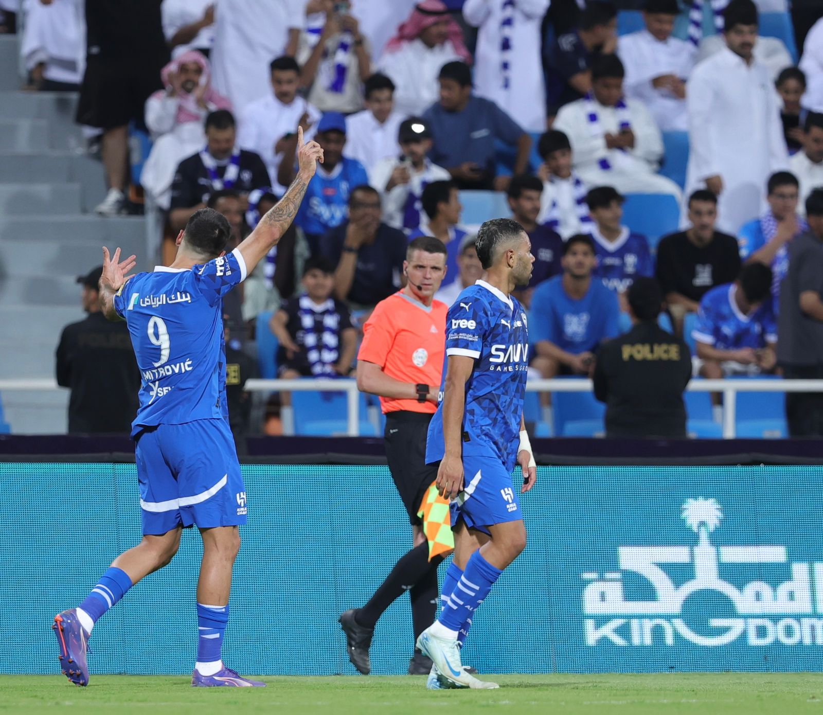 ريمونتادا هلالية بثلاثية أمام ضمك في دوري روشن