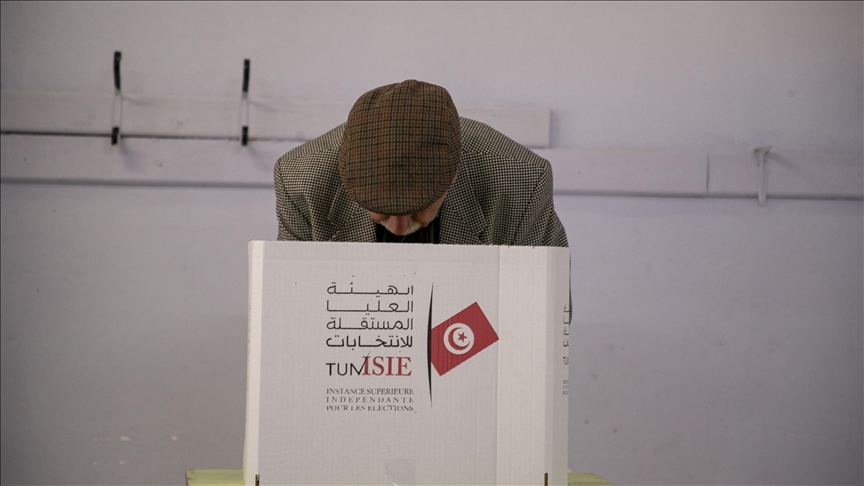 خبير تونسي لـ”الوئام”: المناخ السياسي في البلاد يشهد توترا عميقا