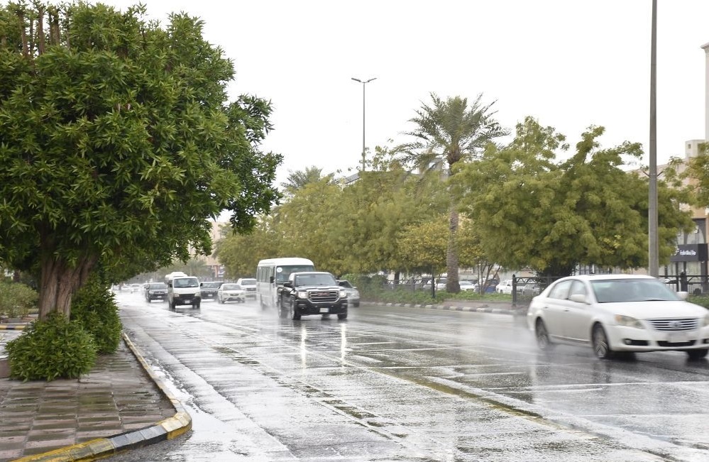 استمرار هطول الأمطار الرعدية على بعض مناطق السعودية من الجمعة حتى الثلاثاء