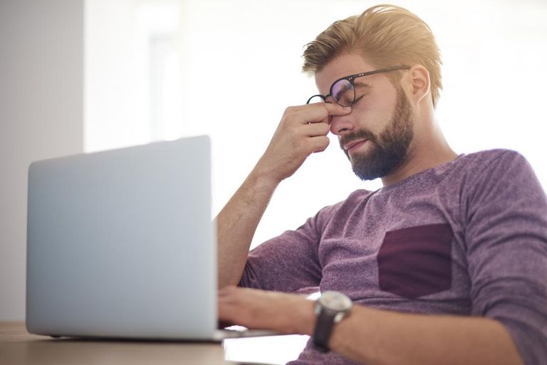 صعوبة الرؤية ليلًا قد تنذر بنقص فيتامين A