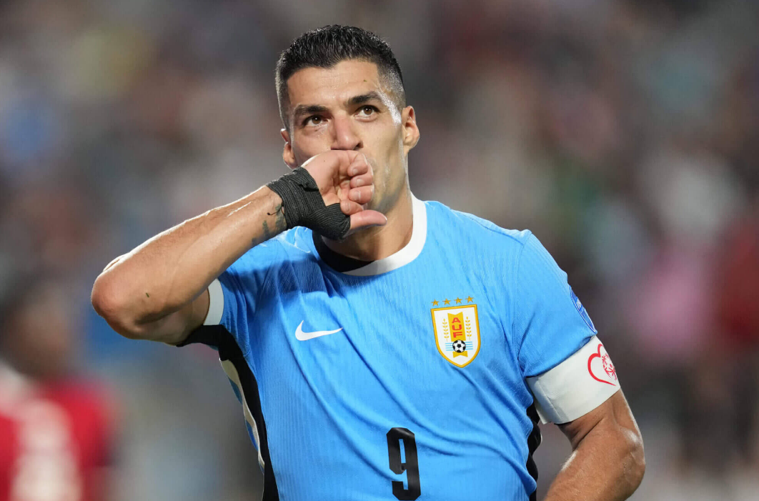 سواريز يعلن رغبته في تمثيل أوروغواي في كأس العالم