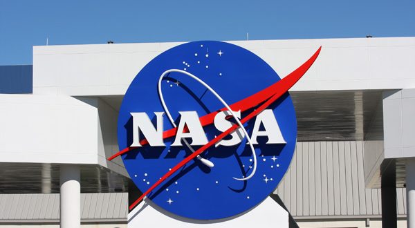 نقل رائد فضاء من "ناسا" إلى المستشفى بعد هبوطه من محطة الفضاء الدولية -  الوئام