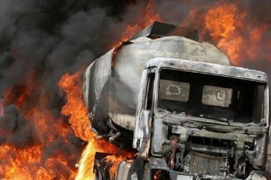 حصيلة انفجار صهريج الوقود في نيجيريا ترتفع إلى 170 قتيلاً