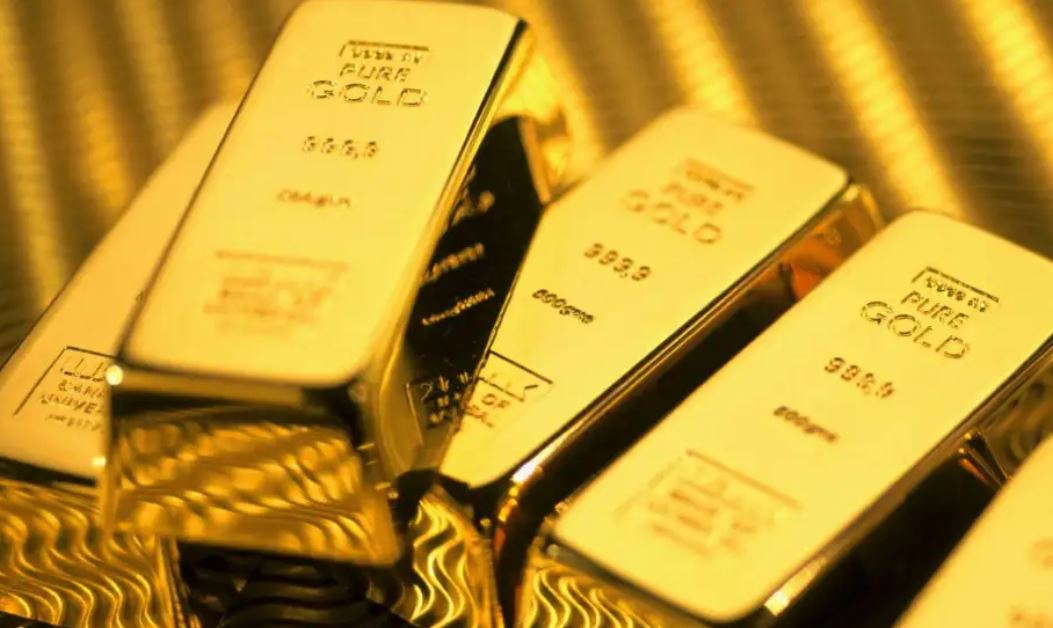 أسعار الذهب دون تغيير يُذكر مع تزايد الاهتمام بمؤشرات الفائدة الأمريكية