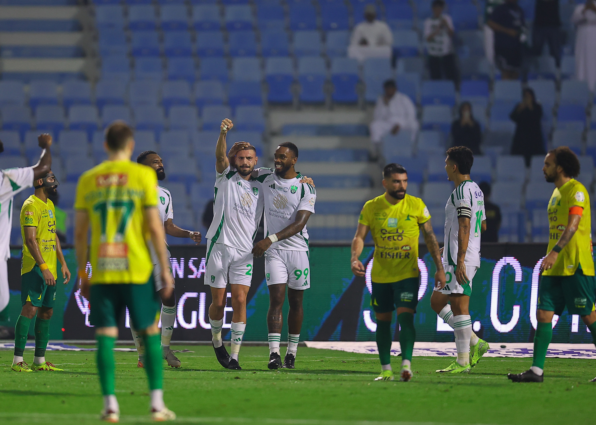 بثلاثية.. الأهلي يفوز على الخليج في دوري روشن