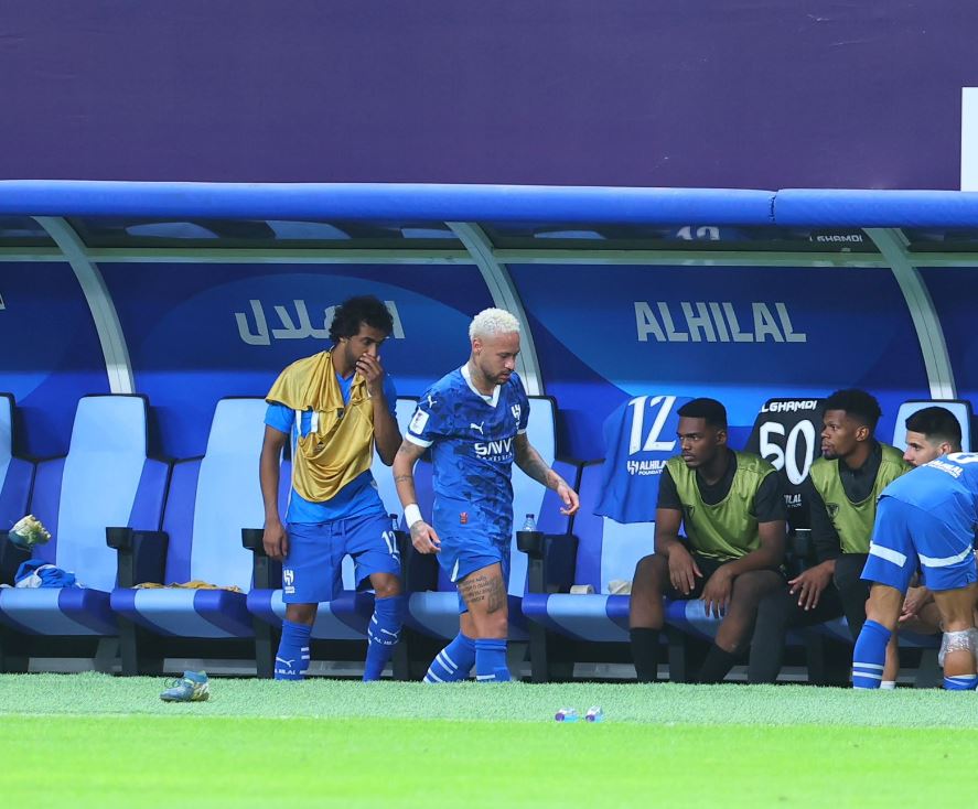 إصابة نيمار بعين أخصائي
