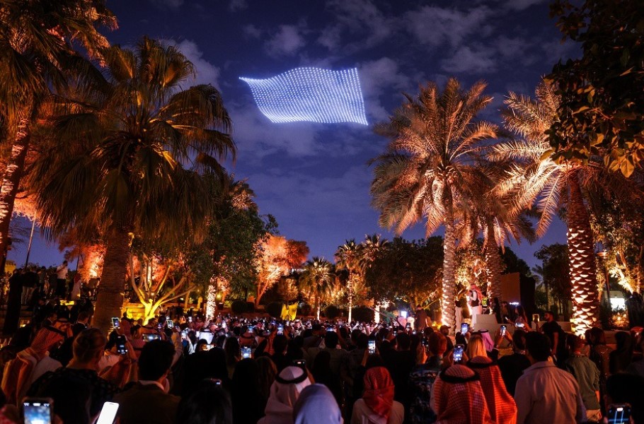 “نور الرياض”.. التراث والحداثة في لوحة فنية عالمية