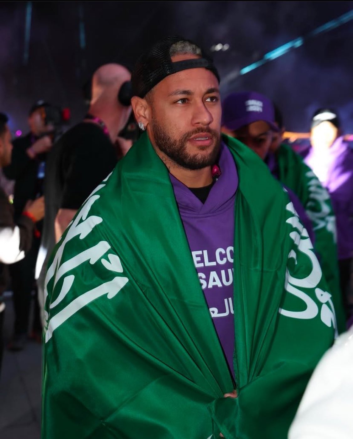 نيمار يحتفل بتنظيم السعودية كأس العالم 2034