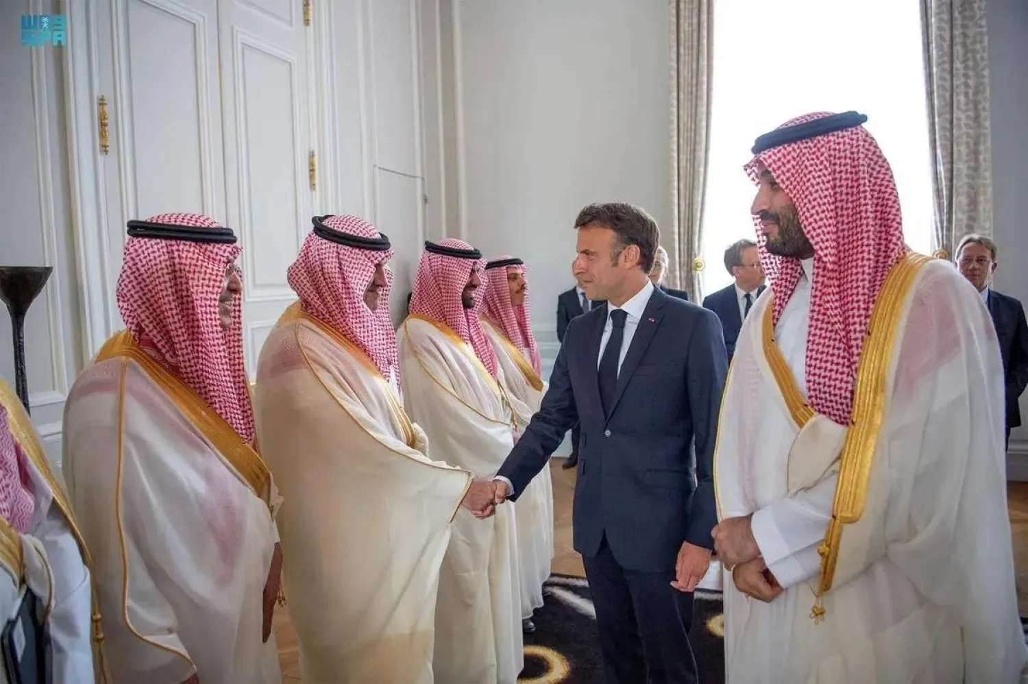 الأمير محمد بن سلمان بن عبد العزيز ولي العهد رئيس مجلس الوزراء خلال لقائه الرئيس الفرنسي إيمانويل ماكرون