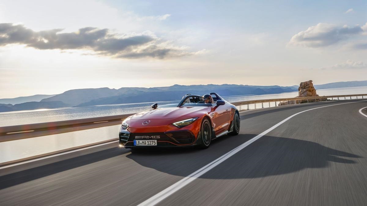 مرسيدس تكشف عن سيارتها “بيور سبيد” AMG