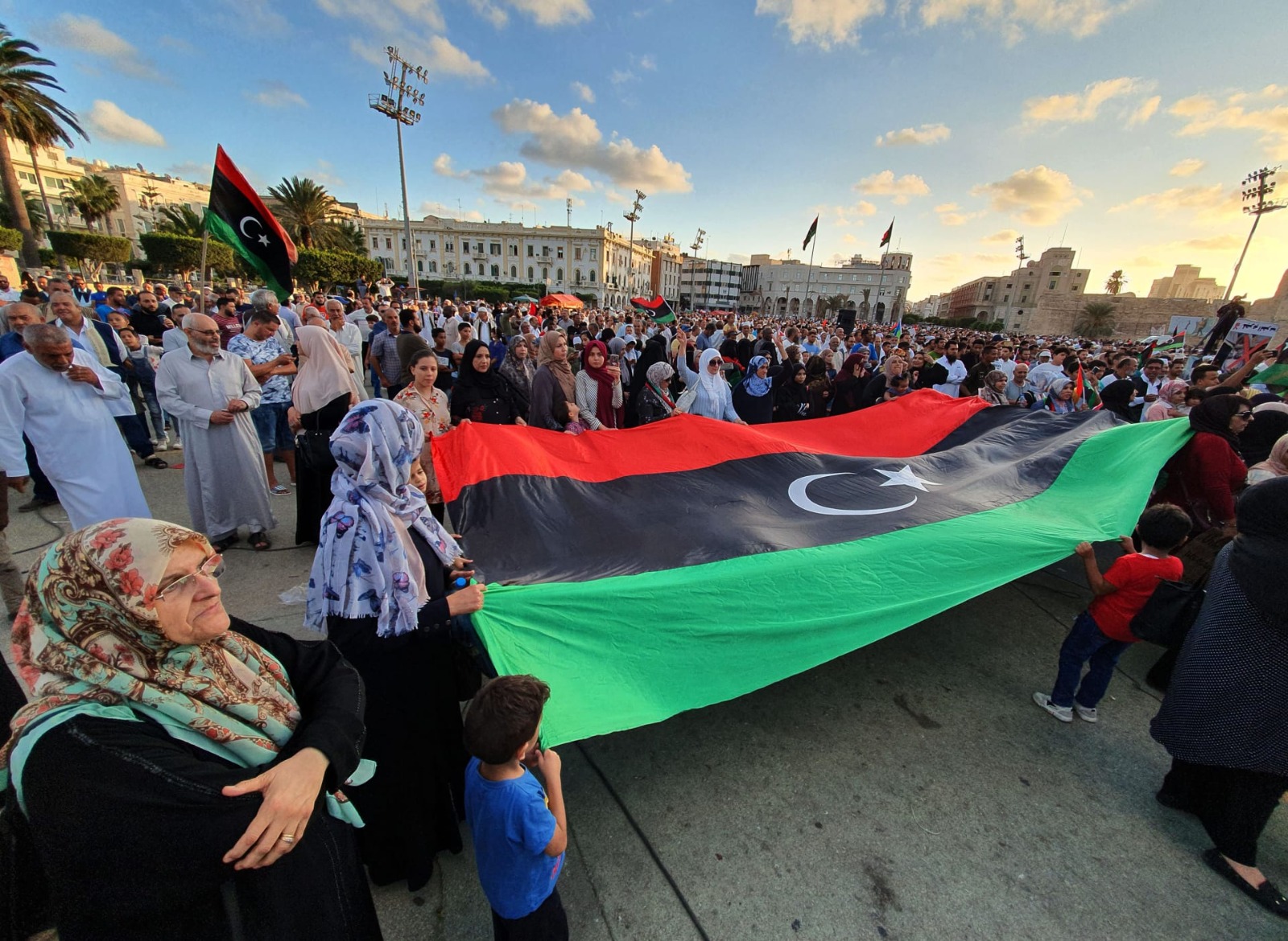 محلل سياسي لـ”الوئام”: وجود المرتزقة في ليبيا خطر يغذّي التشتت والاقتتال المرتزقة في ليبيا