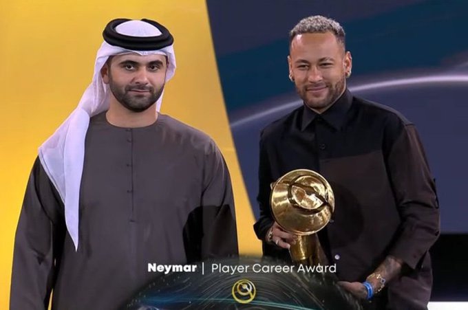 نيمار يحصد جائزة خاصة من جلوب سوكر