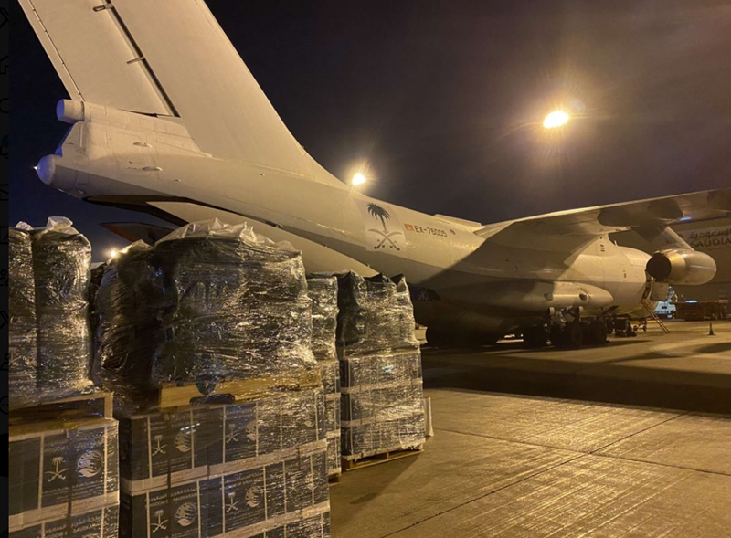 السعودية تسيّر أولى قوافل الجسر الإغاثي لدعم الشعب السوري