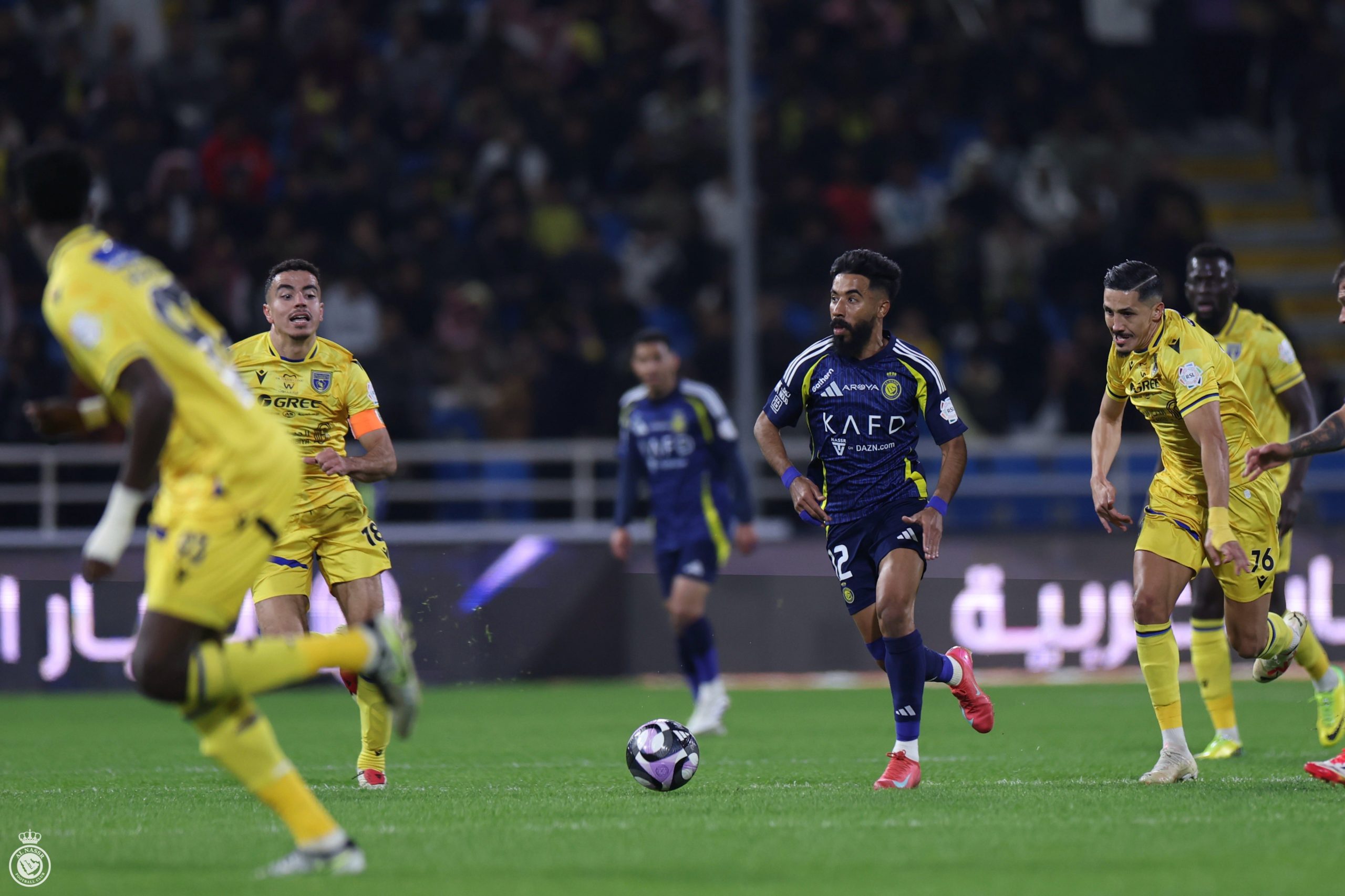 التعادل يحسم مباراة النصر والتعاون في دوري روشن