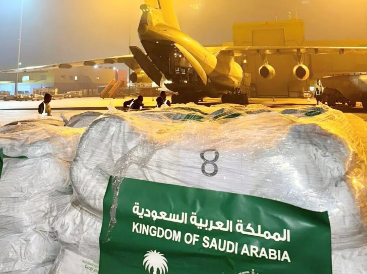 طائرة الإغاثة السعودية الثامنة تغادر إلى دمشق