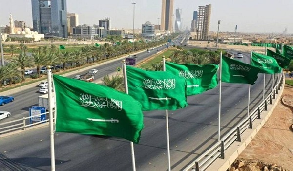 بعد وزير الخارجية.. مبعوث ترمب ومستشار الأمن القومي الأمريكي يصلان السعودية