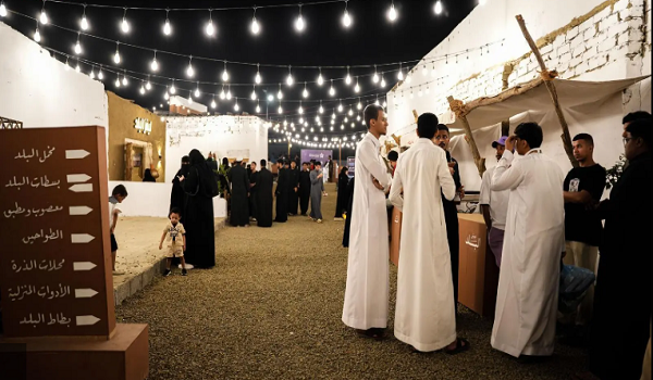 “بيش البلد” يفتتح سوقه الرمضاني وسط حضور كبير وأجواء تراثية