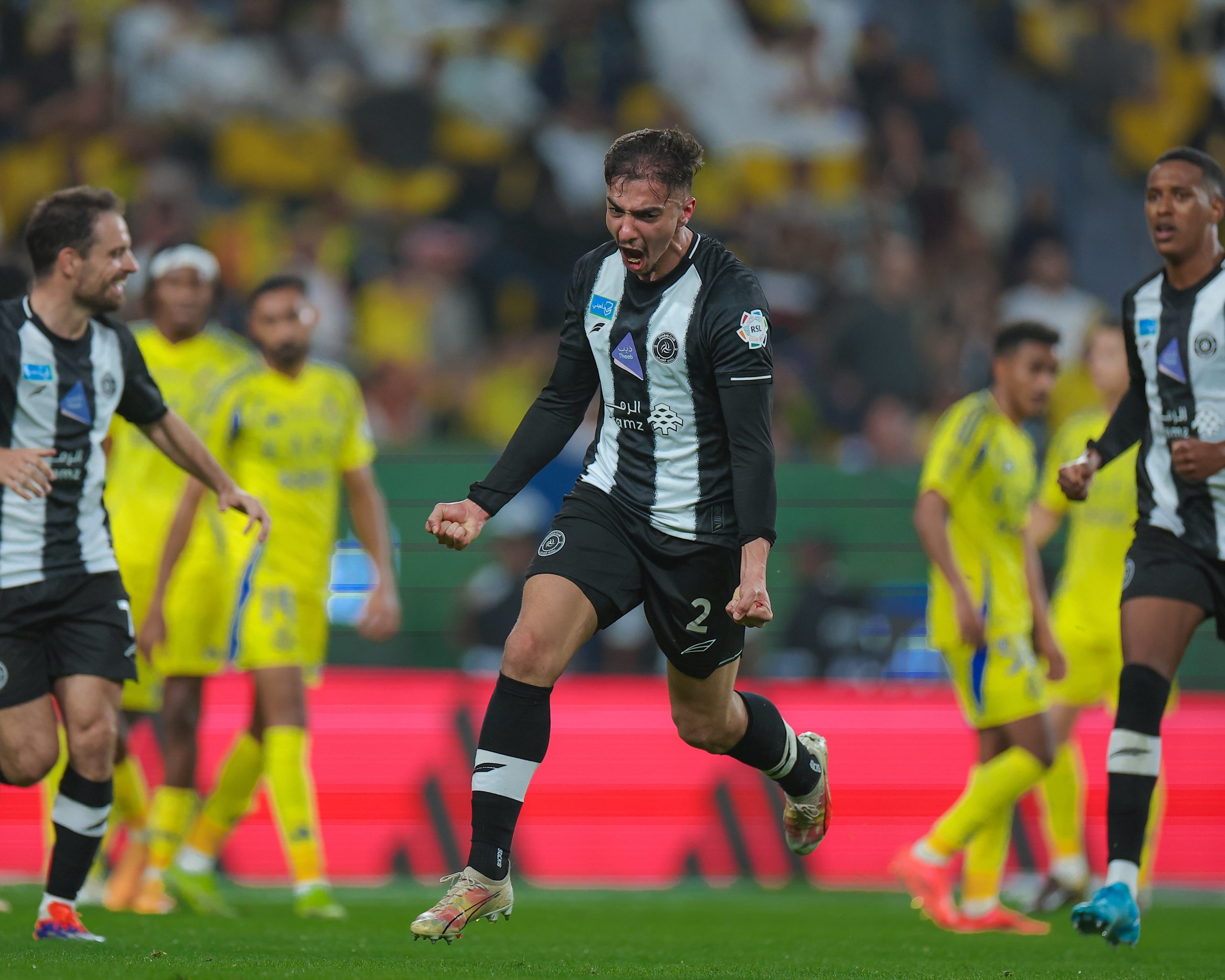 الشباب يرفض الاستسلام أمام النصر في دوري روشن