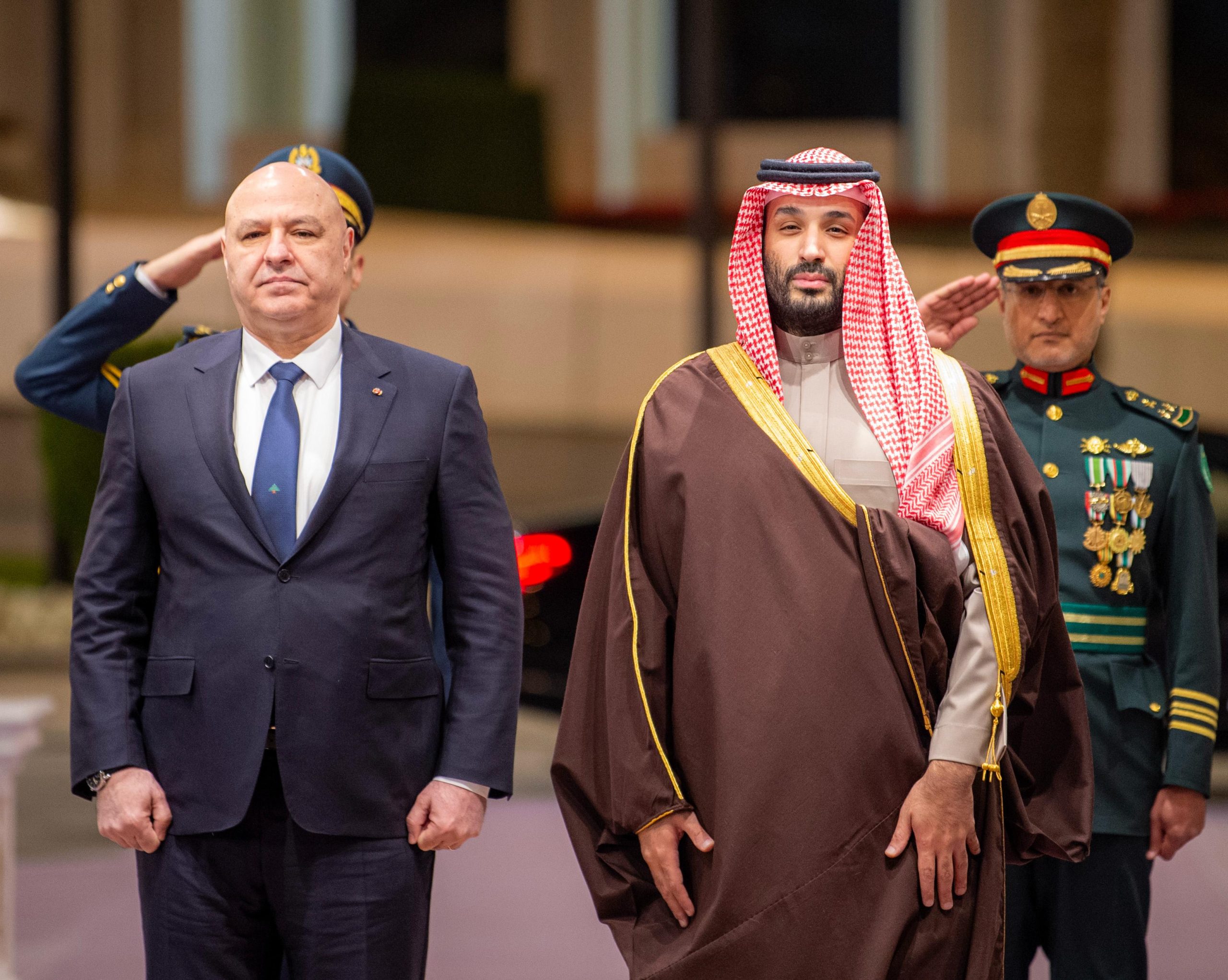 ولي العهد يستقبل رئيس لبنان في قصر اليمامة