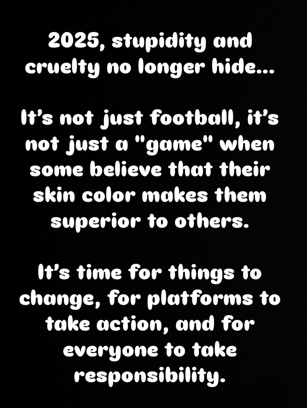  تعليق ناري من ويسلي فوفانا بعد تعرضه للإساءة العنصرية