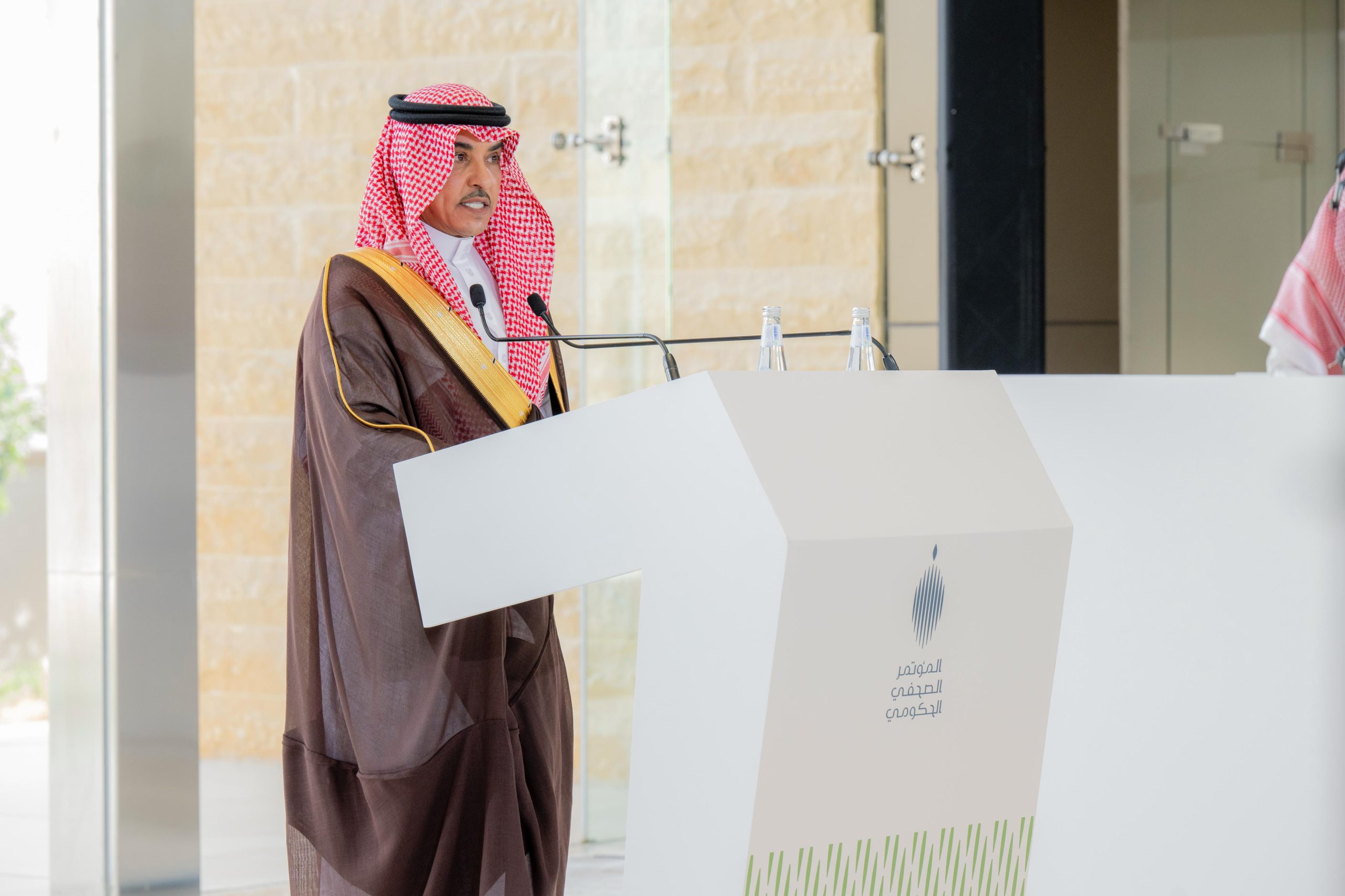 وزير الإعلام: 8 مستهدفات من رؤية 2030 تحققت قبل 6 سنوات من الموعد وزير الإعلام سلمان الدوسري متحدثاً خلال المؤتمر الصحافي