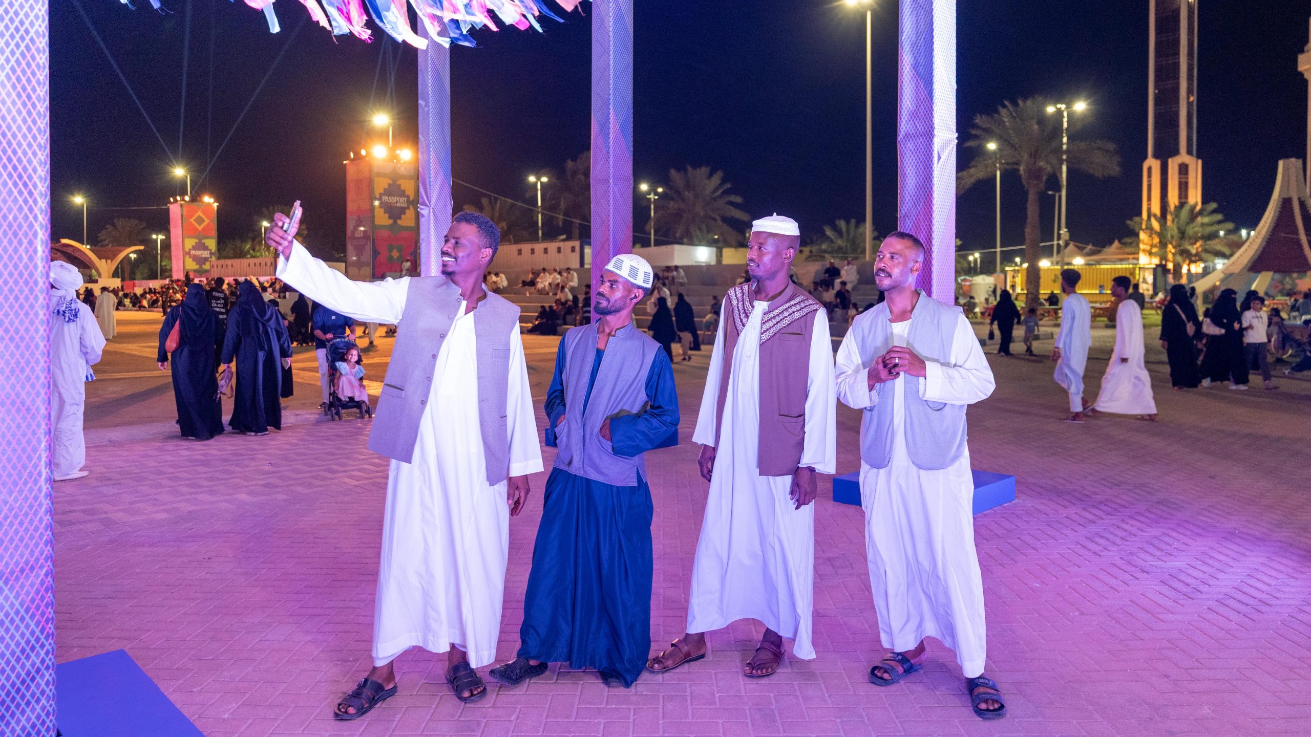 “جوازك إلى العالم”.. نافذة على الثقافة السودانية في الخبر جانب من فعالية "جوازك إلى العالم"،