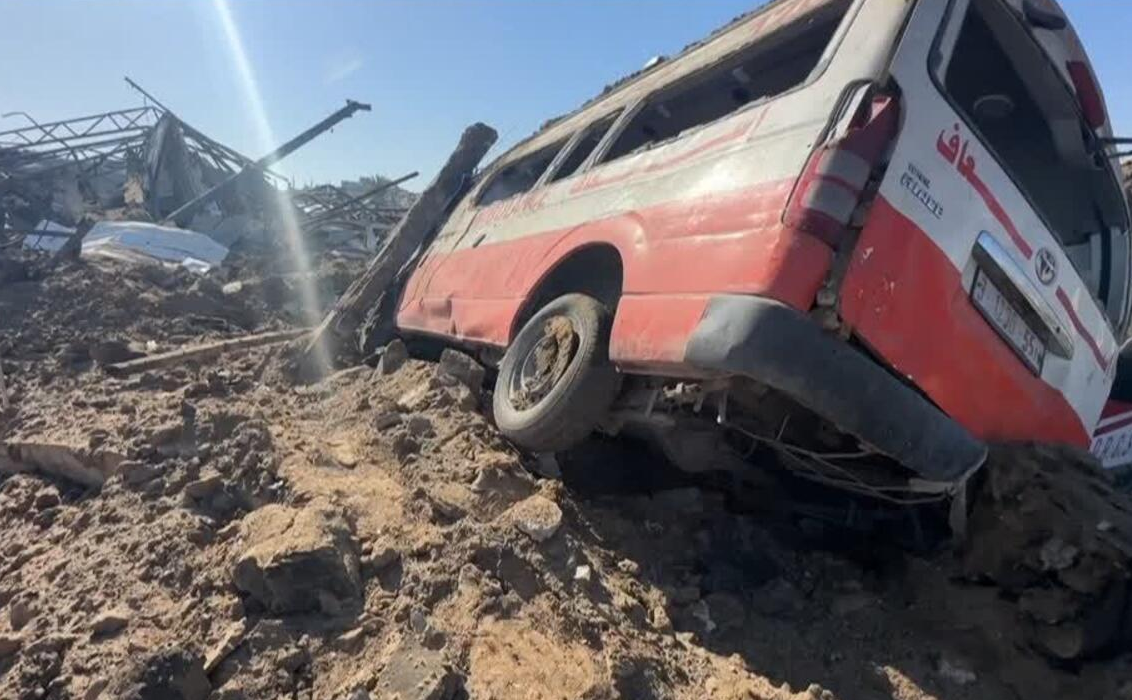 جيش الاحتلال يغير روايته الأولى عن ملابسات مقتل مسعفين في غزة