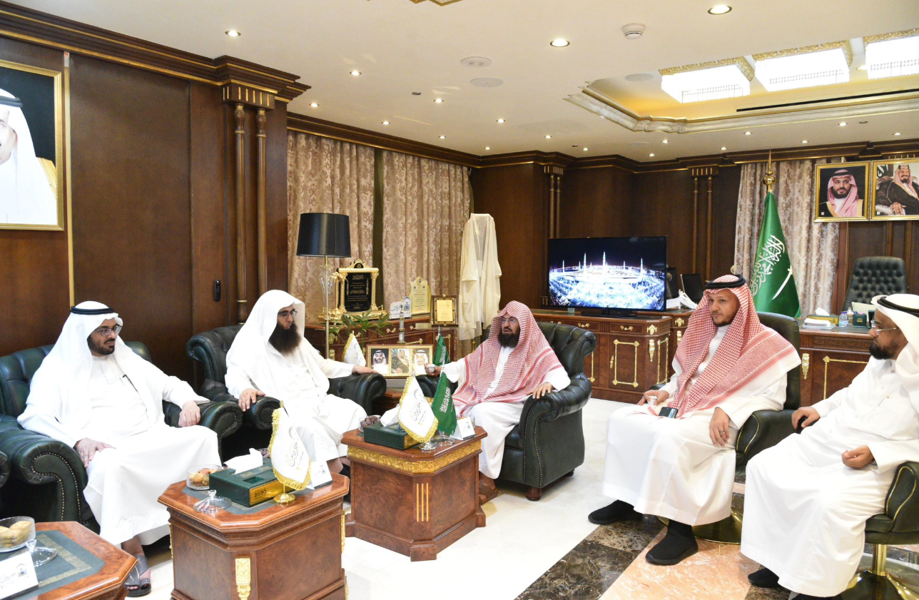 السديس يطالب وكلاء المسجد الحرام والنبوي بإثراء تجربة ضيوف الرحمن