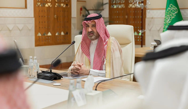 اللجنة الإشرافية العليا لمشروع “تاريخ الحج والحرمين الشريفين” تعقد اجتماعها الأول