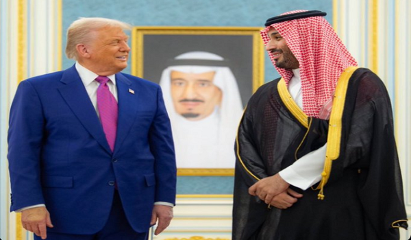 استجابة لولي العهد.. ترمب من الرياض: سأوقف عقوبات سوريا