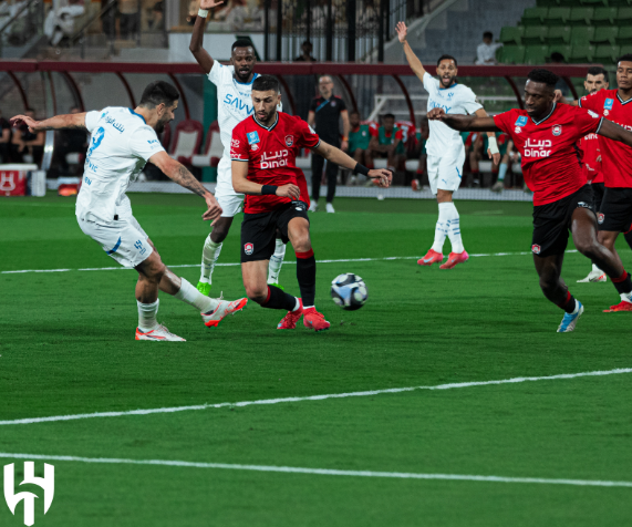 الشلهوب يصالح جماهير الهلال بخماسية أمام الرائد الهلال والرائد