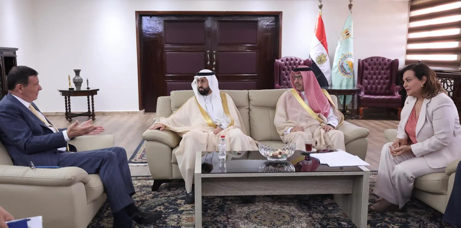 “الغذاء والدواء” تعزّز التعاون الرقابي مع مصر