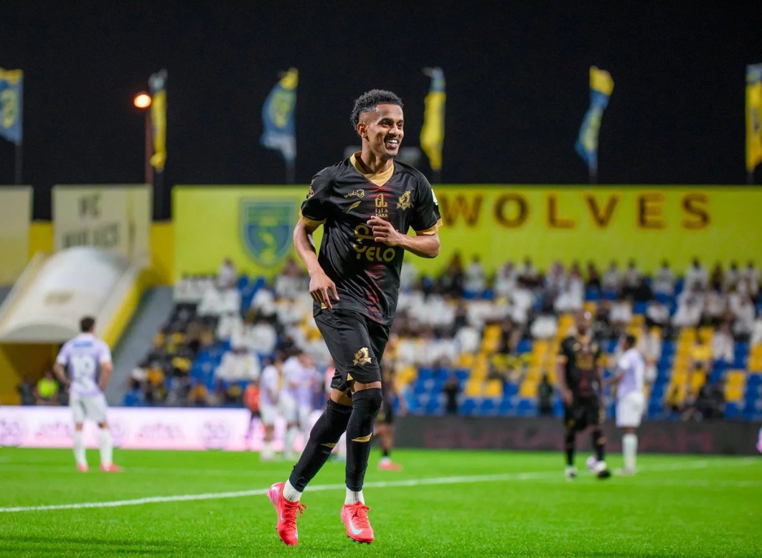 منافسة بين الهلال والنصر ونيوم والدرعية على ضم نجم الوحدة