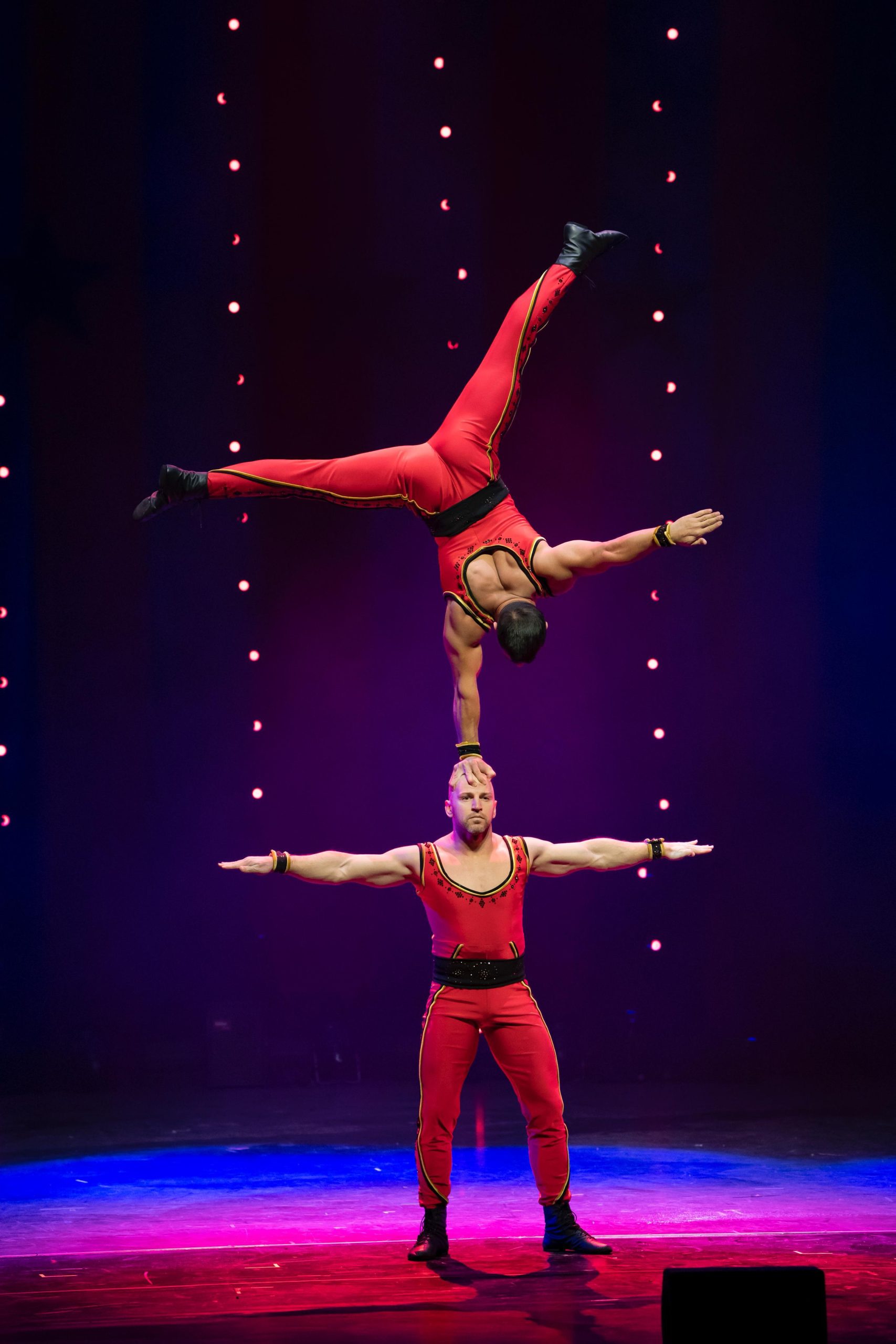 سيرك 1903 يقدم عروضه في موسم جدة خلال إجازة عيد الأضحى