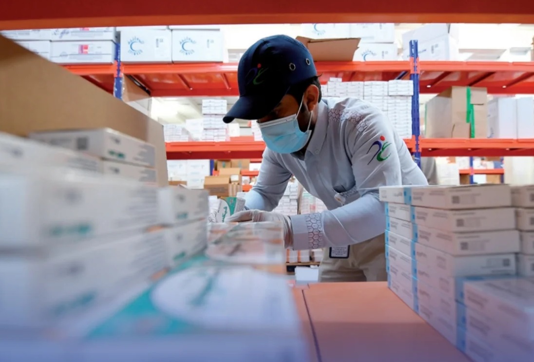 استهداف محال التجميل غير المرخصة.. حملة رقابية مكبرة لضبط سوق الدواء