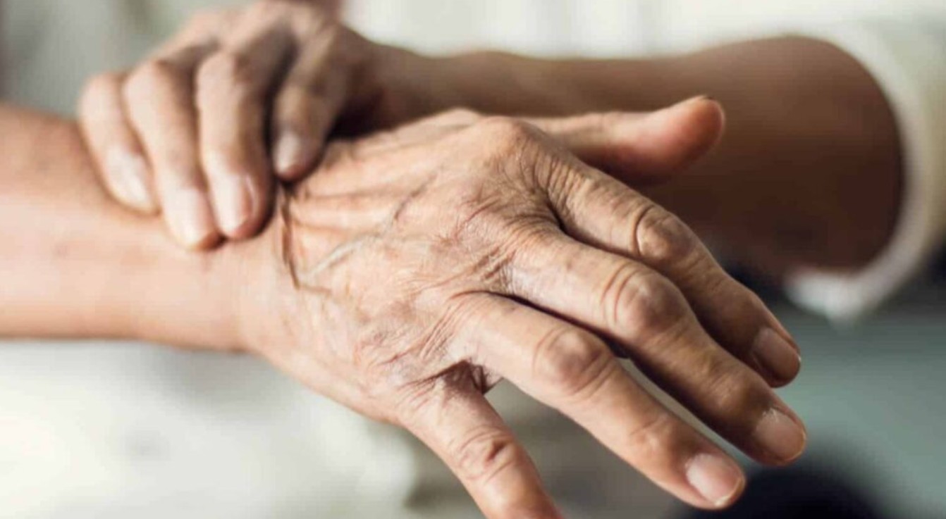 أطعمة شائعة تُضاعف خطر مرض باركنسون