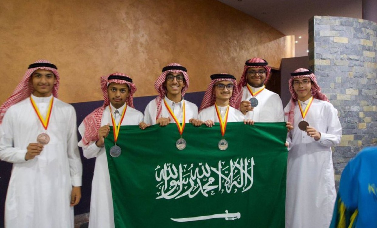 إنجاز رياضي سعودي مشرف: طلابنا يحصدون 6 ميداليات ذهبية في أولمبياد البلقان للرياضيات!
