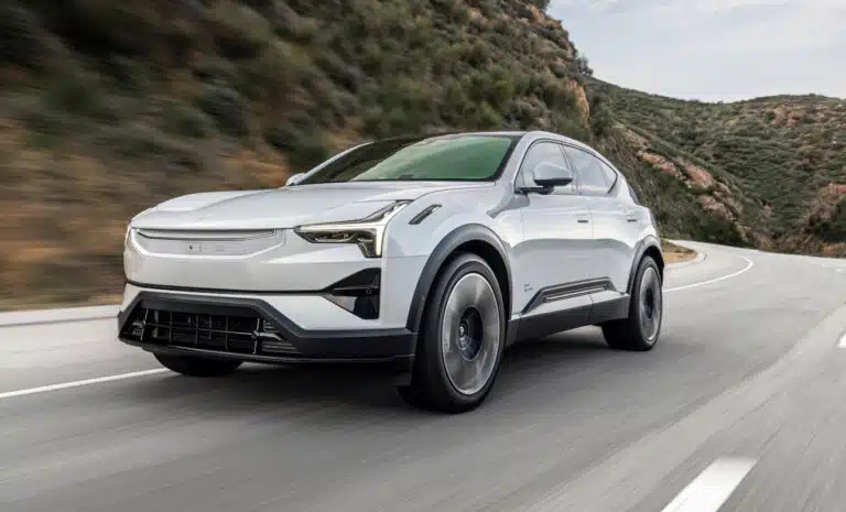 بوليستار تطلق نسخة أساسية من سيارتها Polestar 3 الكهربائية