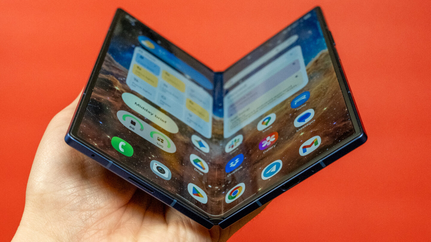 Galaxy Z Fold 7.. أنحف وأخف هاتف قابل للطي بسعر 2000 دولار