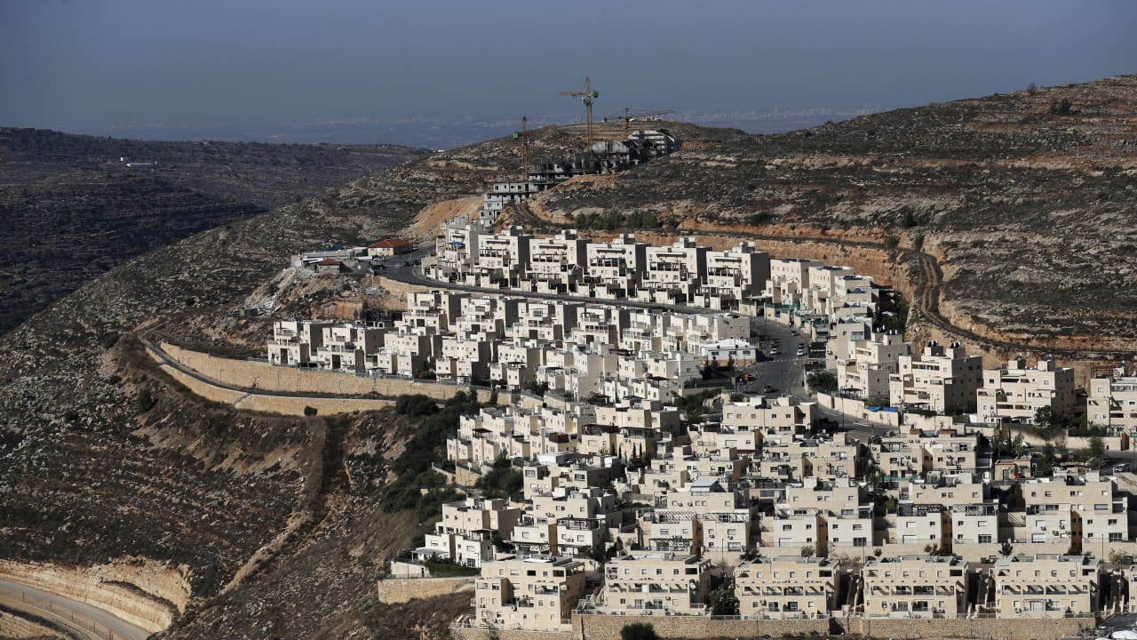 أكاديمي فلسطيني: توسيع الاستيطان يُفتّت الأراضي الفلسطينية ويعزل القدس
