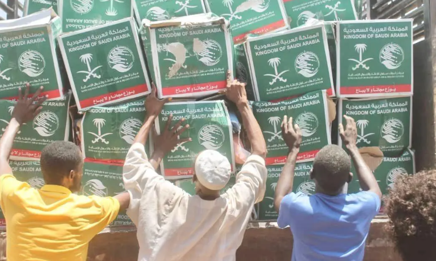 رئيس وزراء السودان يشكر السعودية على دعمها الإنساني