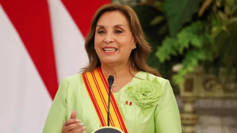 رئيسة بيرو تصدر عفوًا عن متهمين بجرائم فظيعة