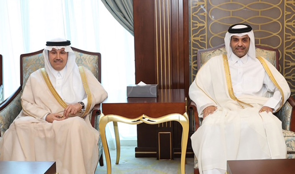وزير النقل يبحث مع نظيره القطري تعزيز التعاون بين البلدين
