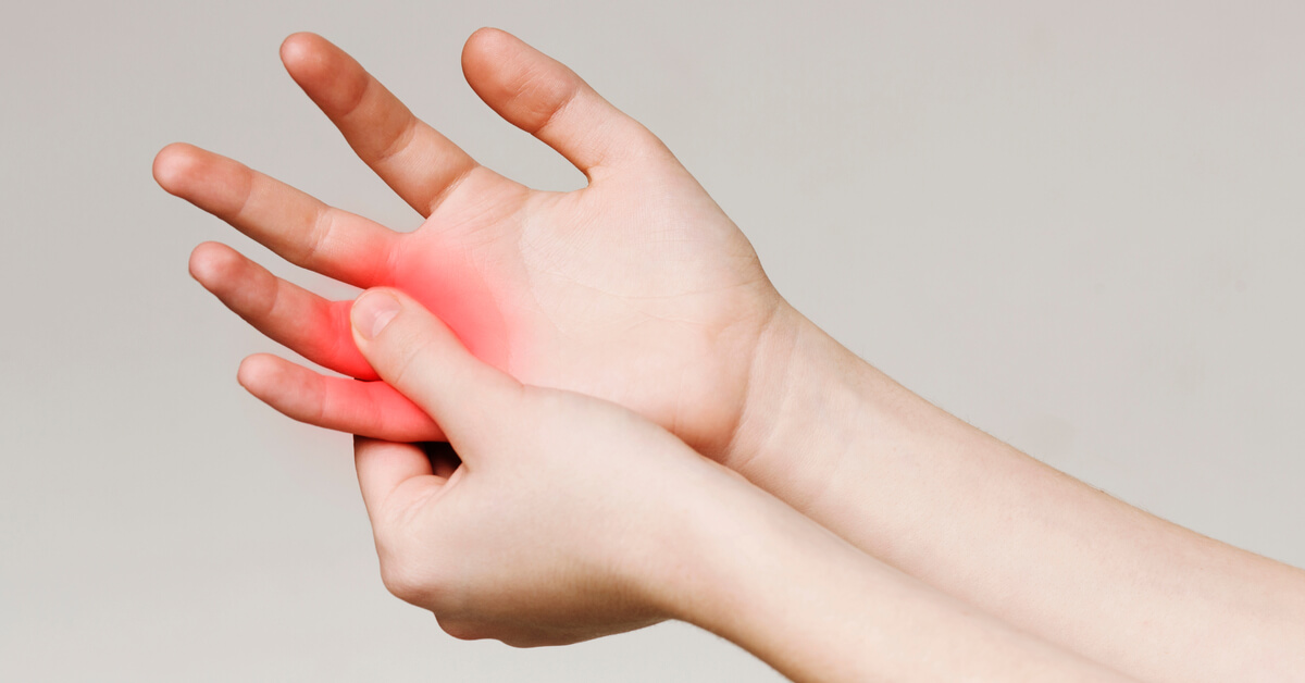 وخز الأصابع.. متى يتحول إلى إنذار طبي خطير؟