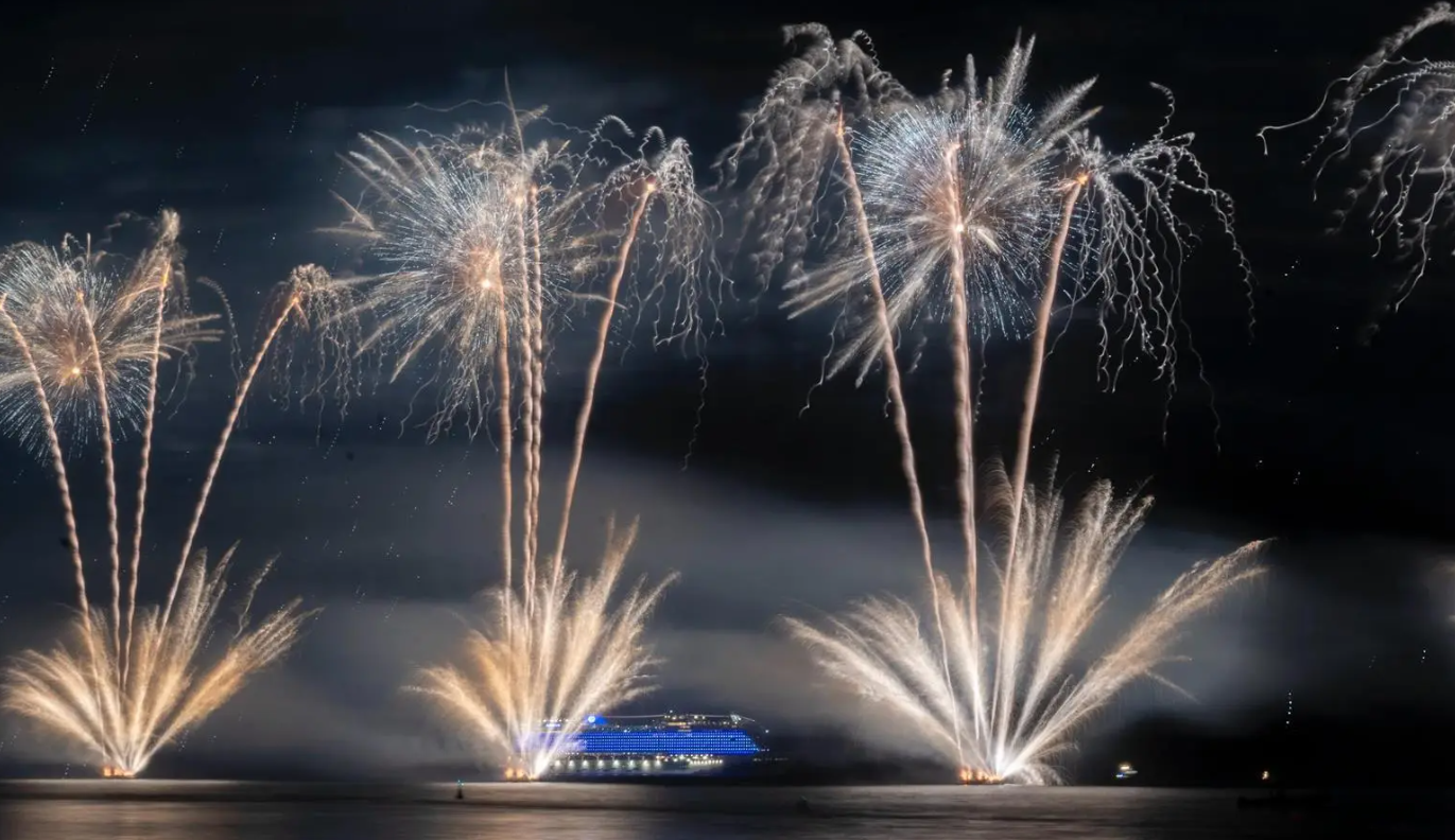 وزير الخارجية ونظيره العماني يبحثان مستجدات الأوضاع