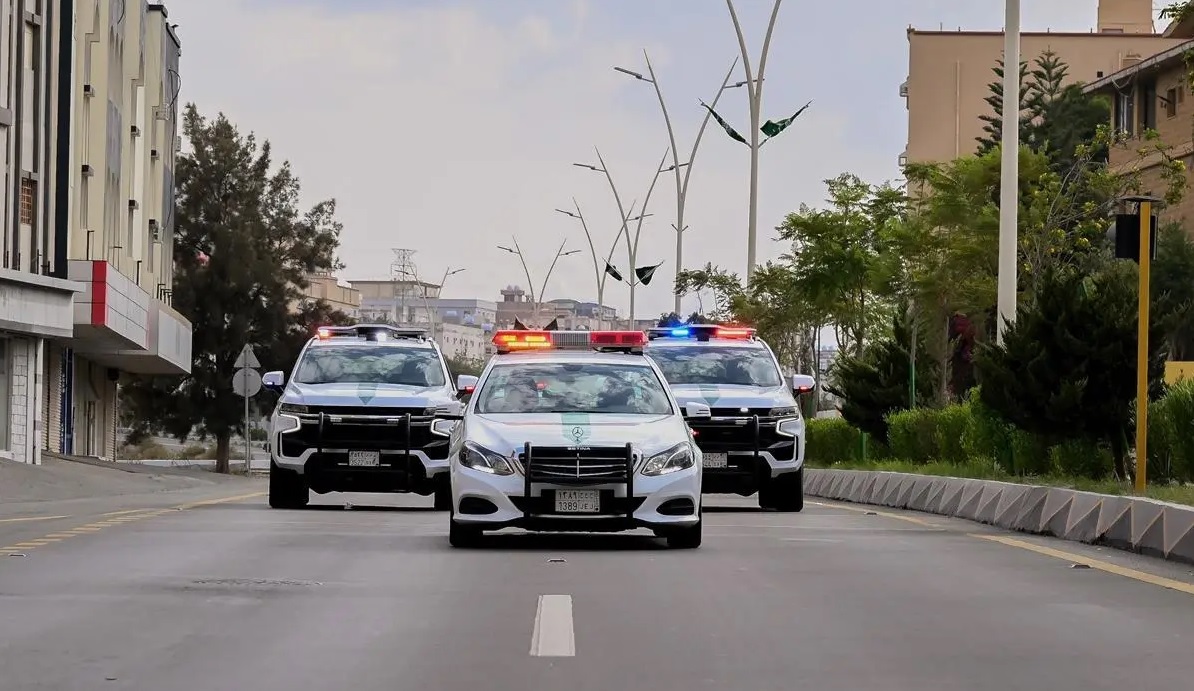 مسيرات أمنية تجوب شوارع الباحة احتفاءً باليوم الوطني الـ95