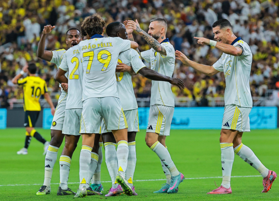 النصر يحسم الكلاسيكو بثنائية ماني ورونالدو.. ويواصل الصدارة النصر