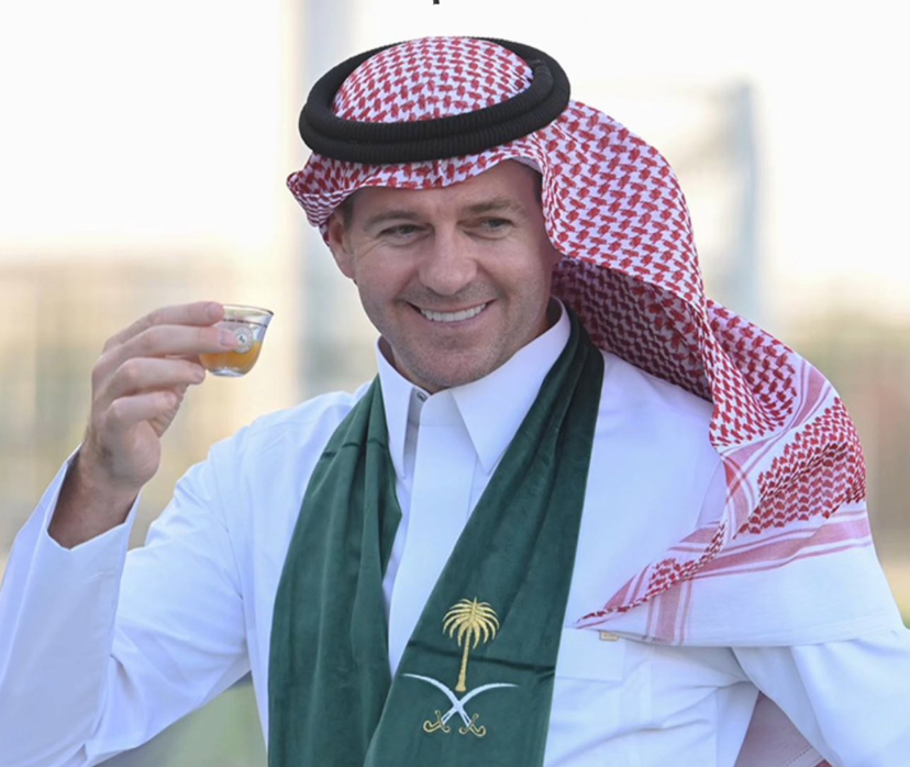 ستيفن جيرارد يحتفل باليوم الوطني السعودي الـ95
