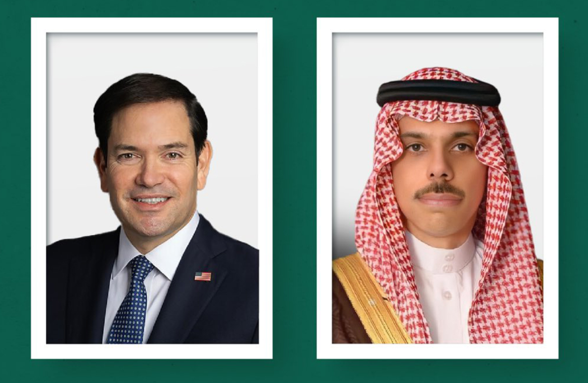 وزير الخارجية ونظيره الأمريكي يبحثان هاتفيا مستجدات الأوضاع في المنطقة